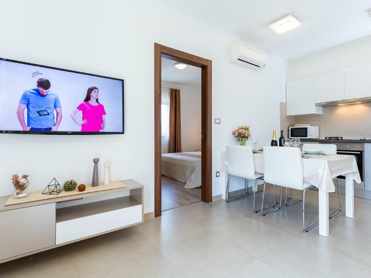 Apartments Gioia Пореч Екстер'єр фото