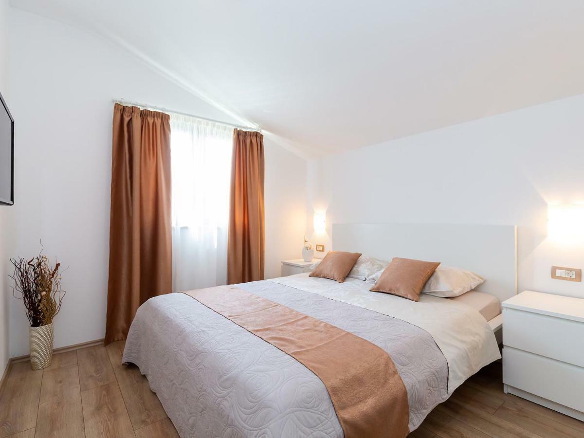Apartments Gioia Пореч Екстер'єр фото