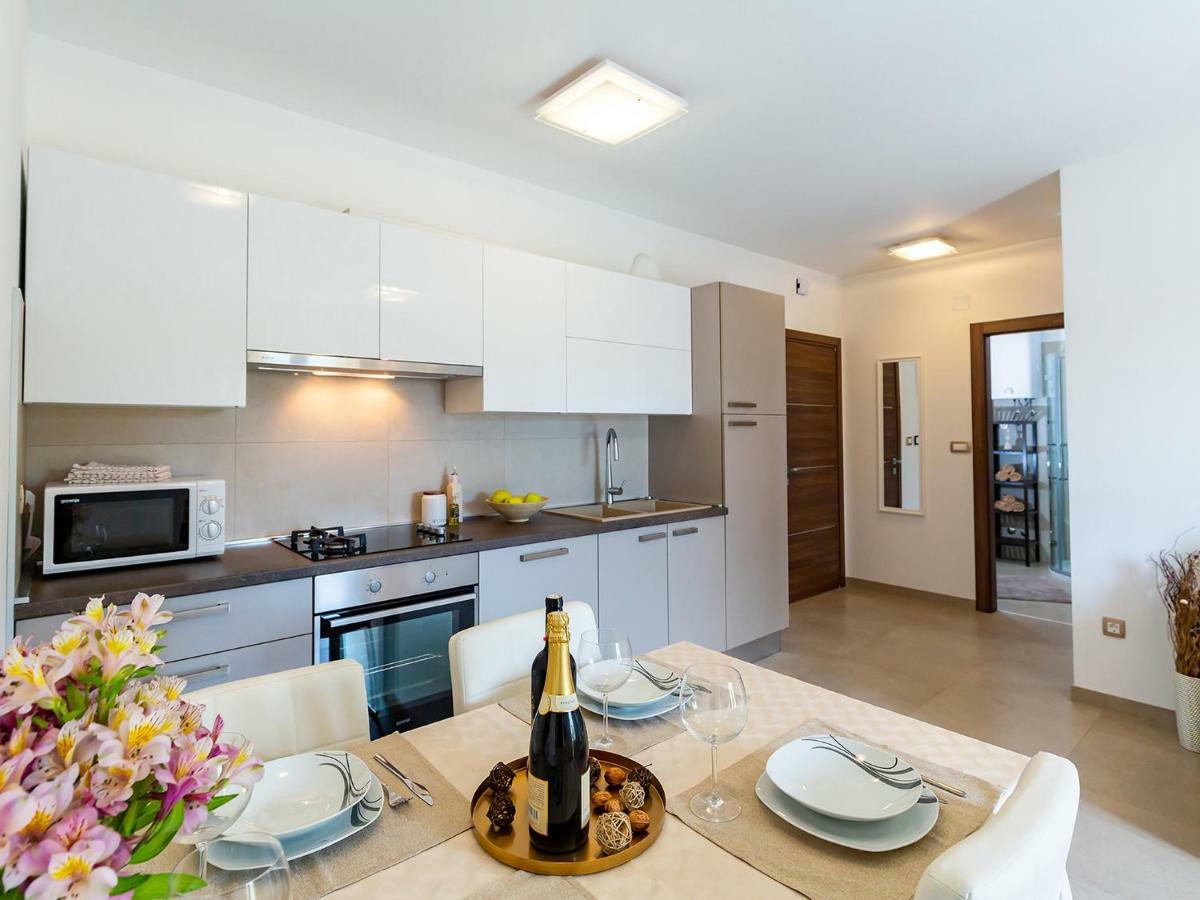 Apartments Gioia Пореч Екстер'єр фото