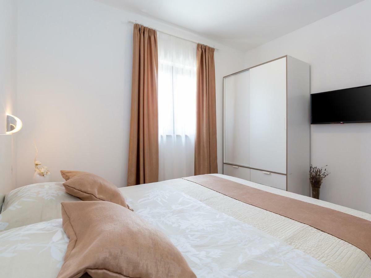 Apartments Gioia Пореч Екстер'єр фото