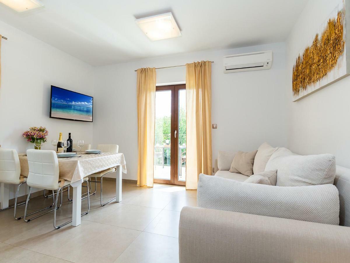 Apartments Gioia Пореч Екстер'єр фото