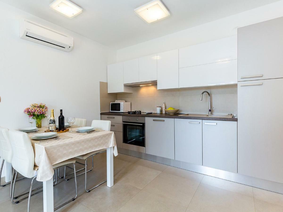 Apartments Gioia Пореч Екстер'єр фото