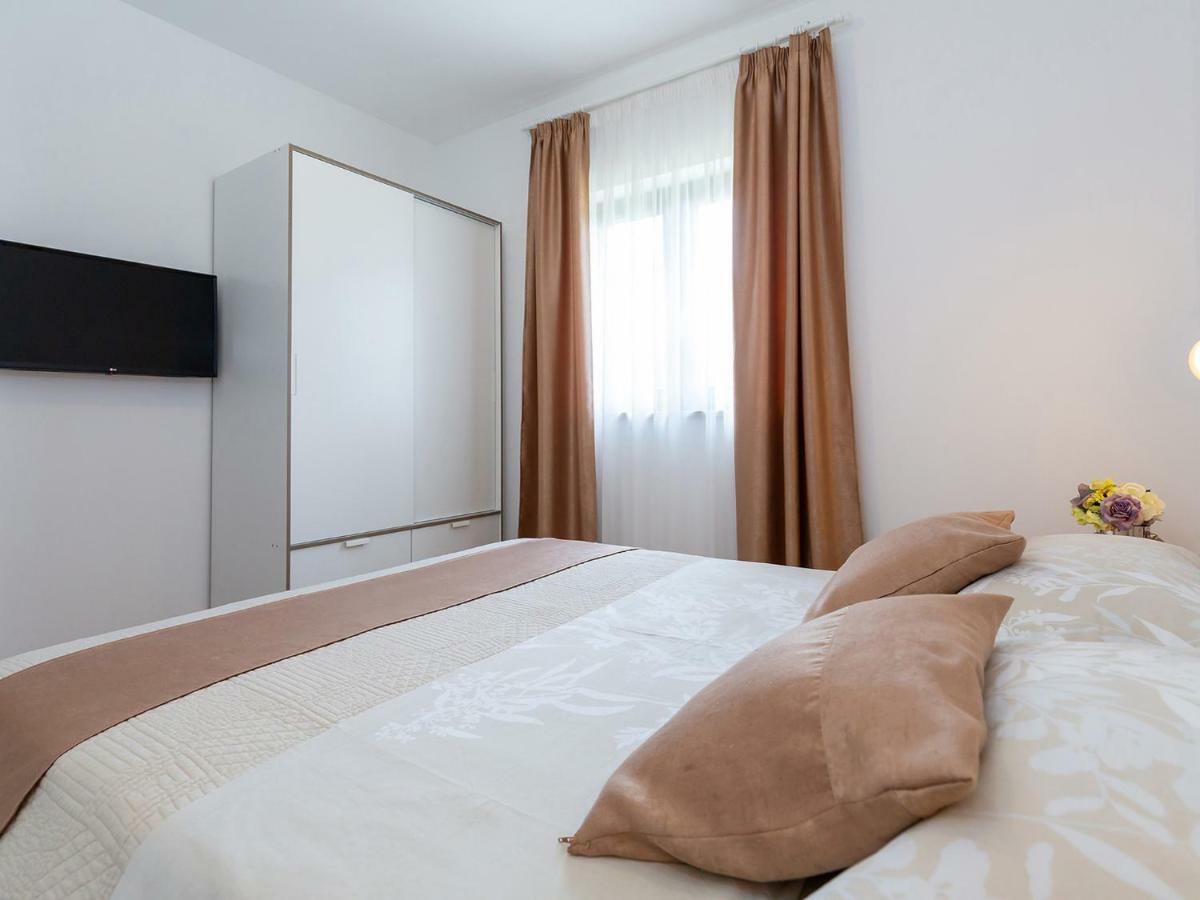 Apartments Gioia Пореч Екстер'єр фото